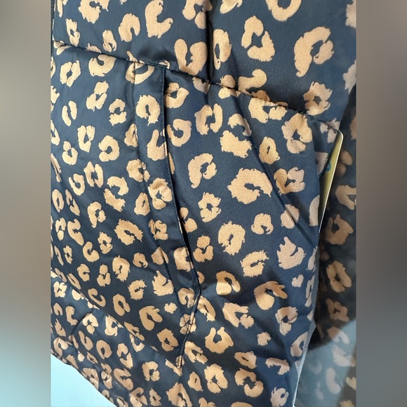 Thereabouts Girls Hooded Heavyweight Puffer Jacket NWT Multiple Sizes Available - Picture 5 of 11